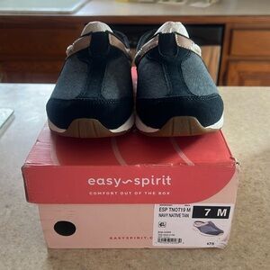 Easy Spirit Womens Tnot Slip-On Shoe Navy size 7M